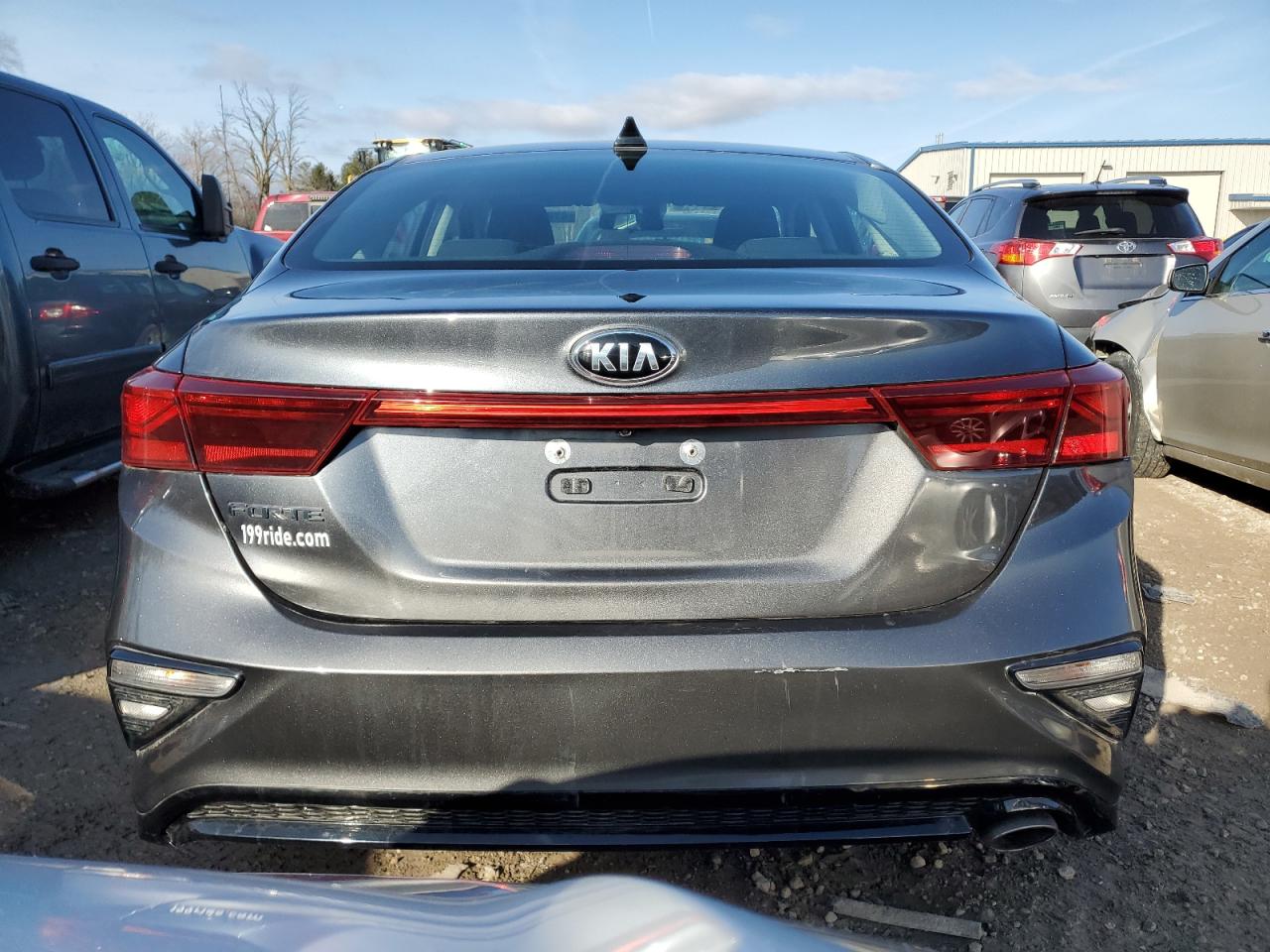 2020 Kia Forte - Image 6