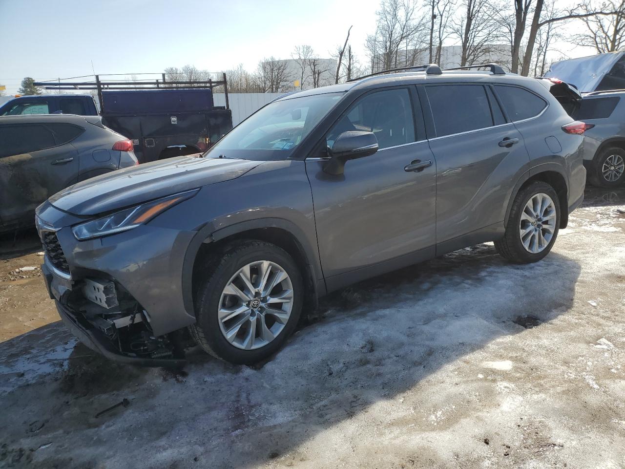 2021 Toyota Highlander Limited for Sale in Central Square, NY - Front End