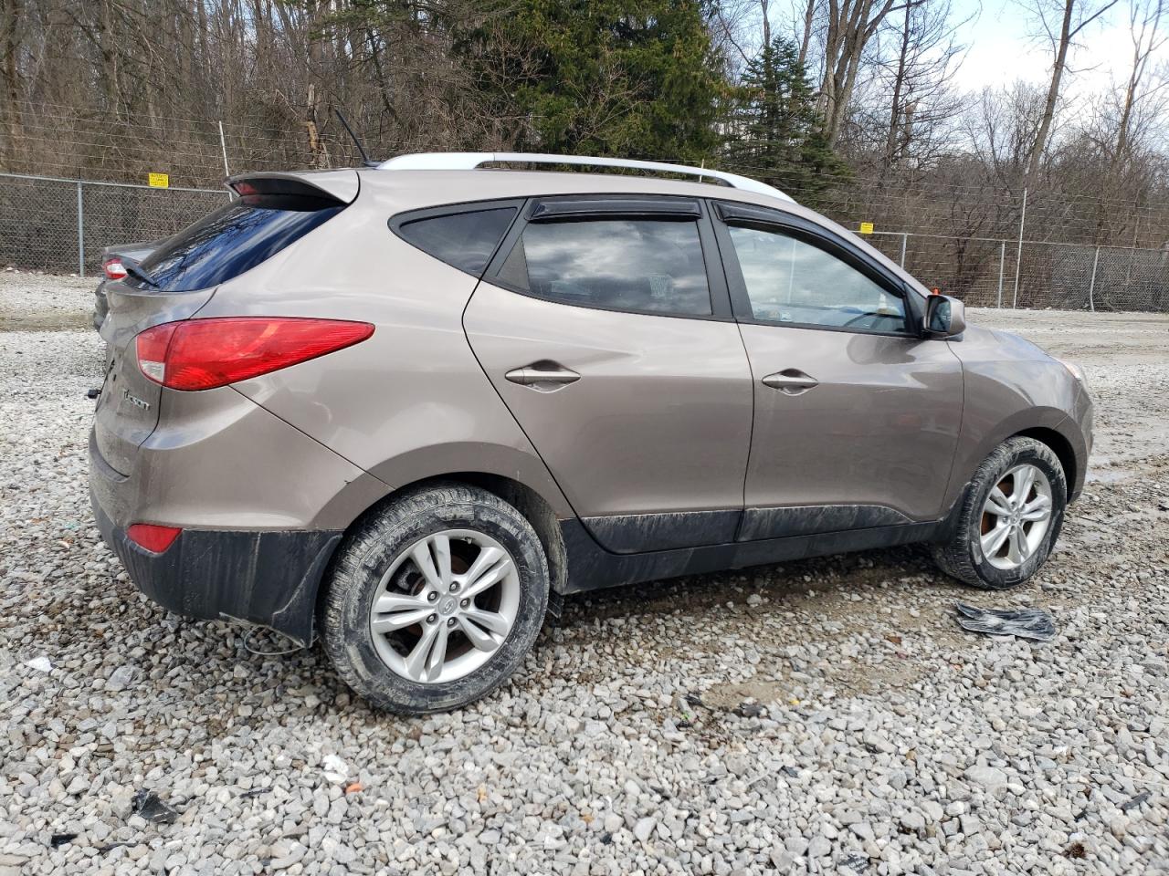 2011 Hyundai Tucson - Image 3