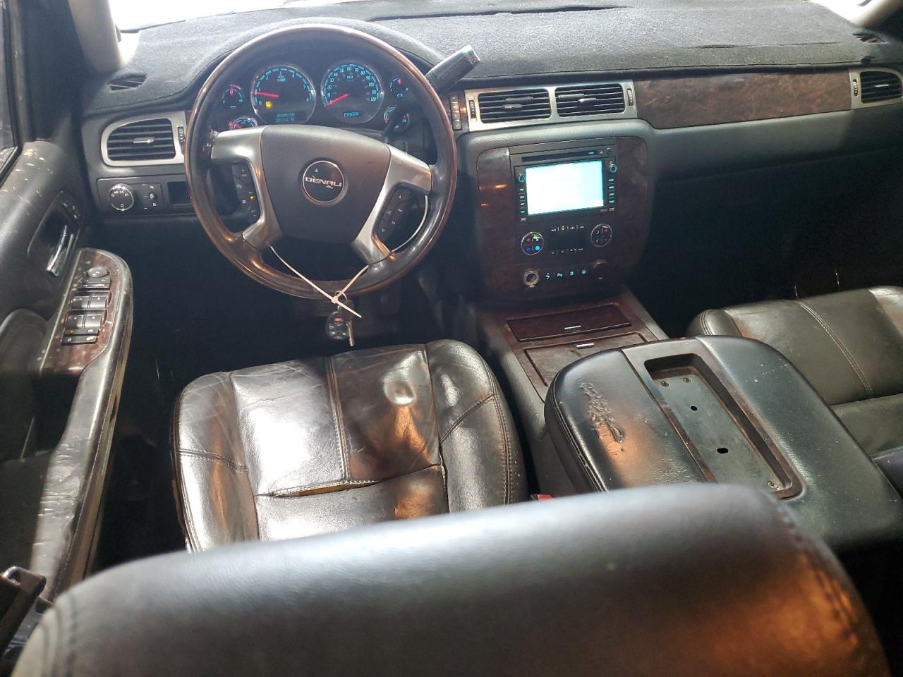 2007 GMC Yukon - Image 8