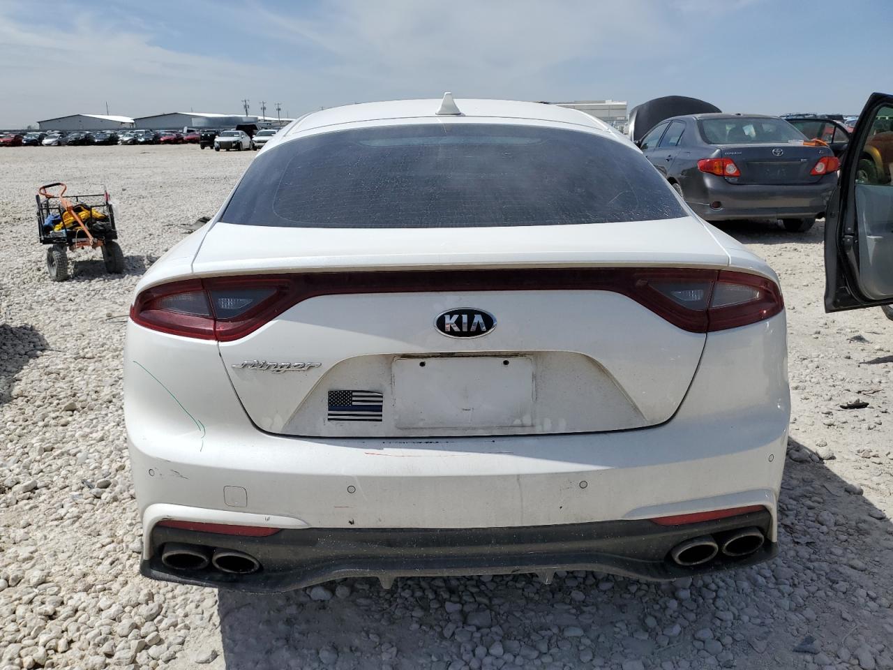 2019 Kia Stinger - Image 6