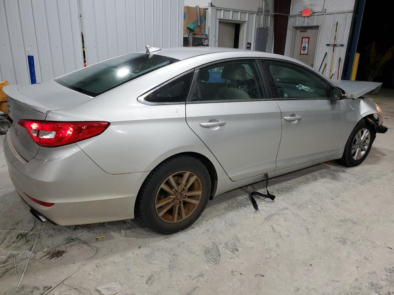 2015 Hyundai Sonata - Image 3