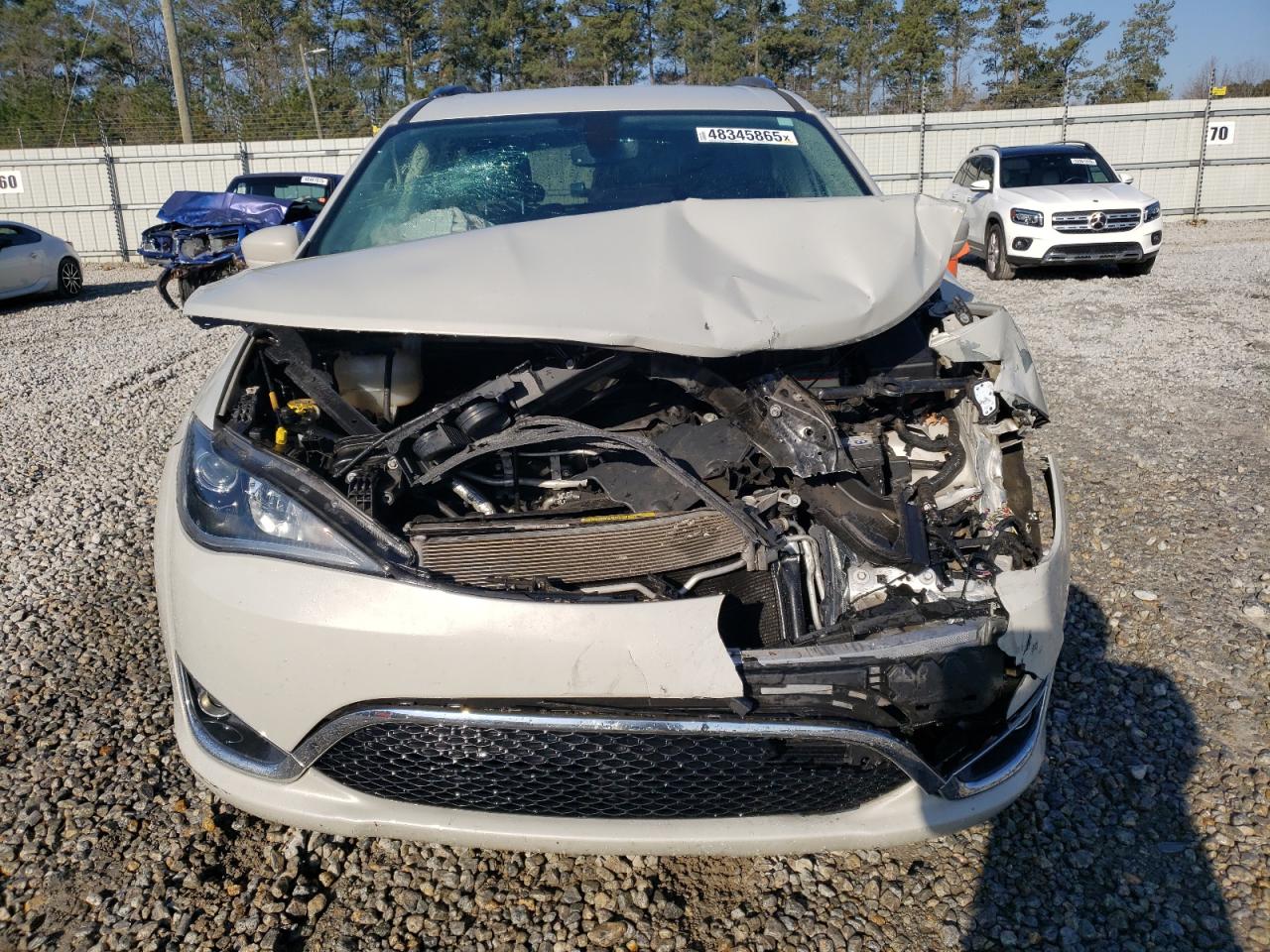 2020 Chrysler Pacifica - Image 5