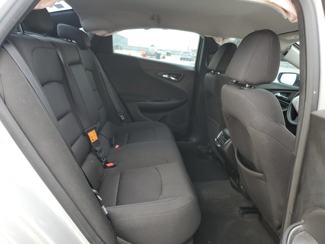 2018 Chevrolet Malibu - Image 11