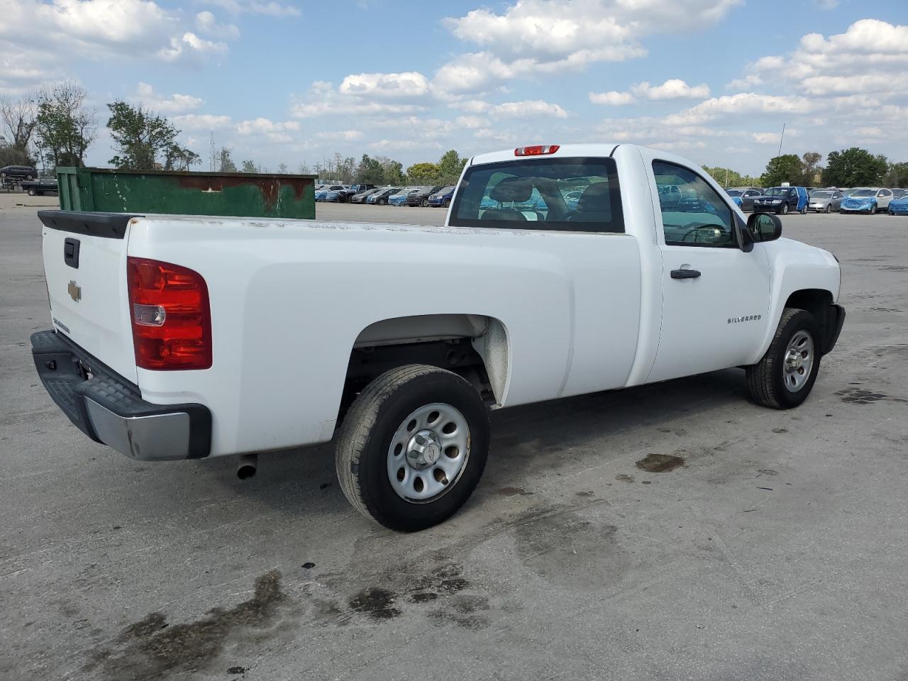2011 Chevrolet Silverado - Image 3