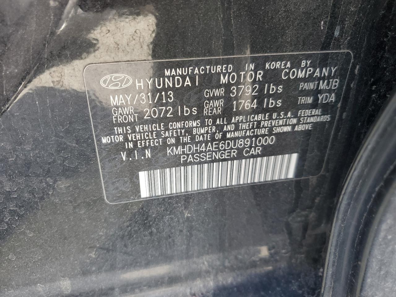 2013 Hyundai Elantra - Image 12