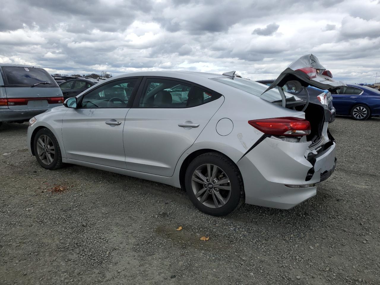 2018 Hyundai Elantra - Image 2