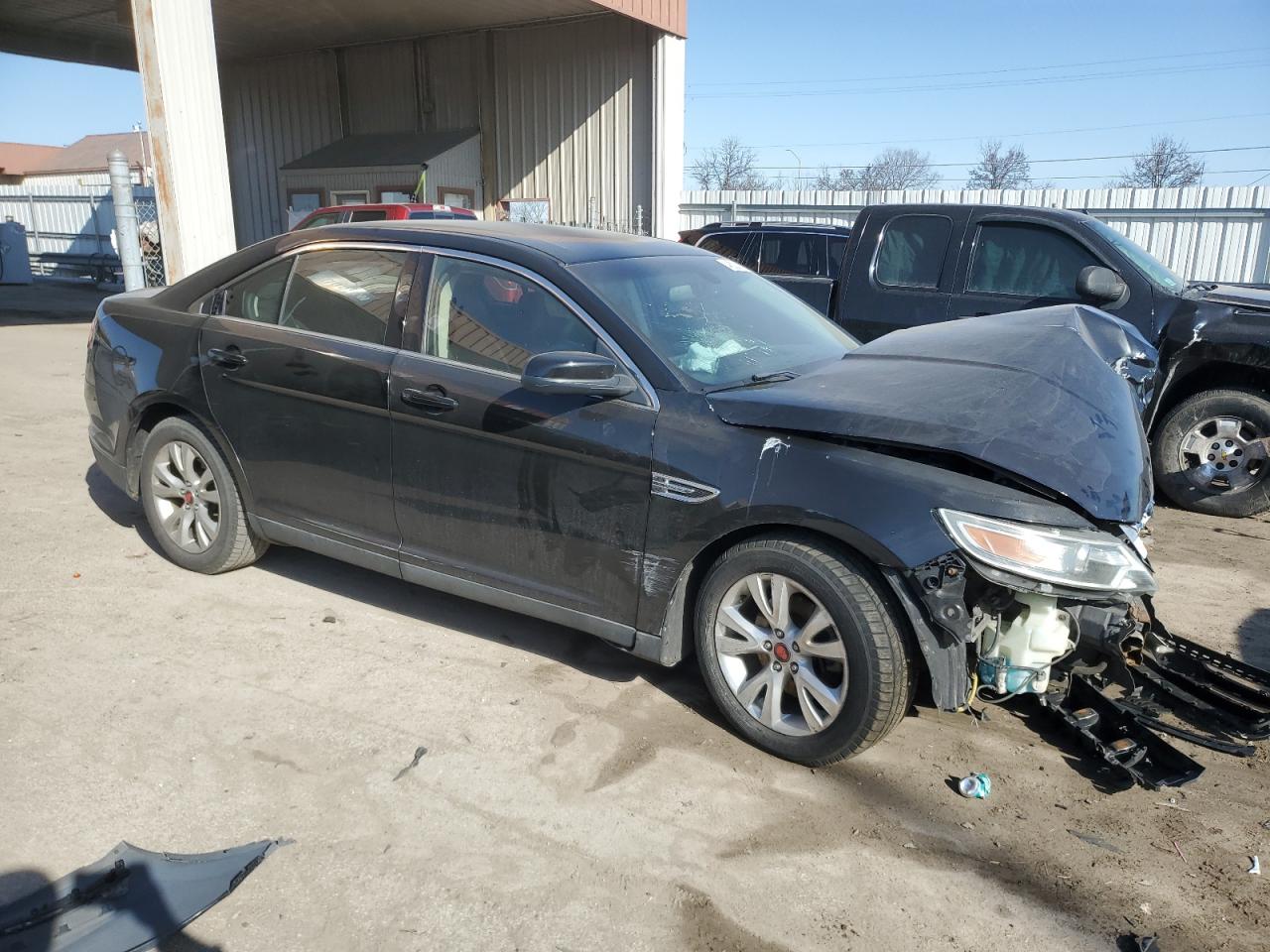 2011 Ford Taurus - Image 4