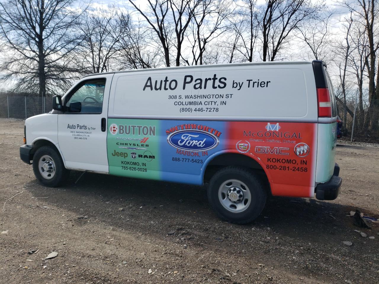 2013 Chevrolet Express - Image 2