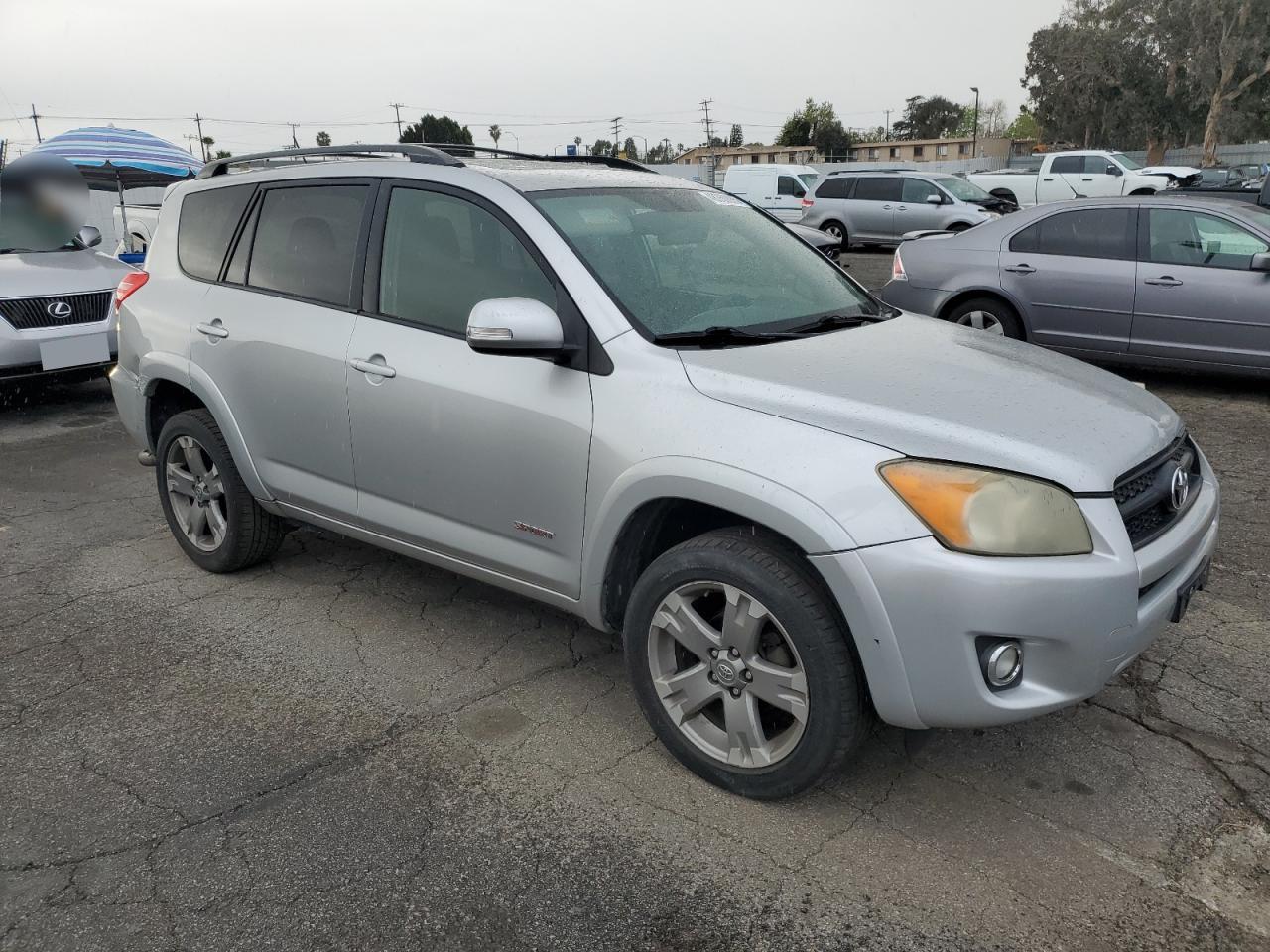 2011 Toyota RAV 4 - Image 4