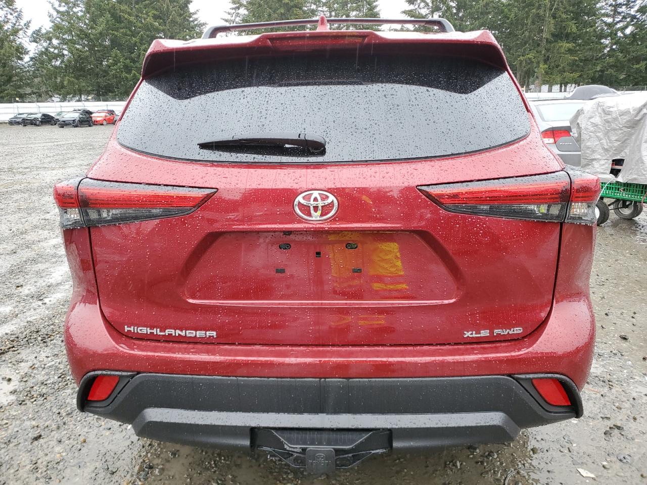 2022 Toyota Highlander - Image 6