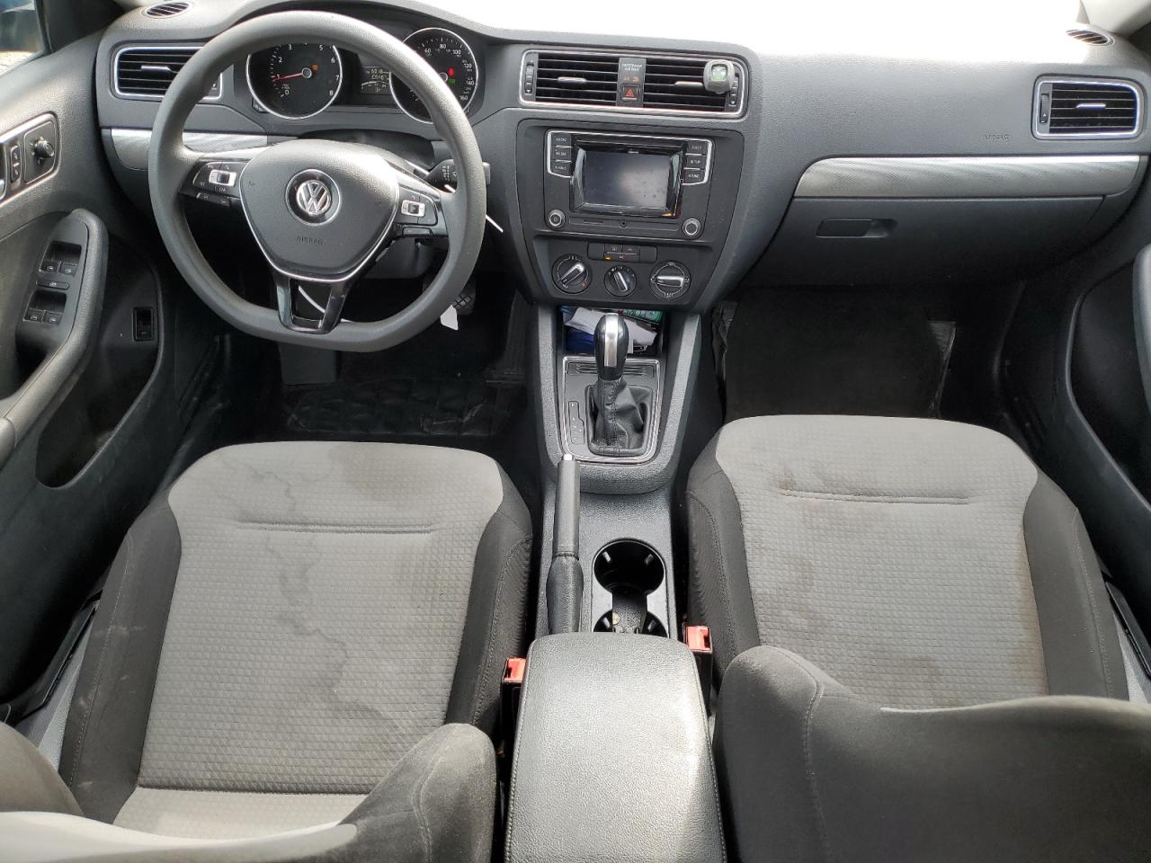2017 Volkswagen Jetta - Image 8