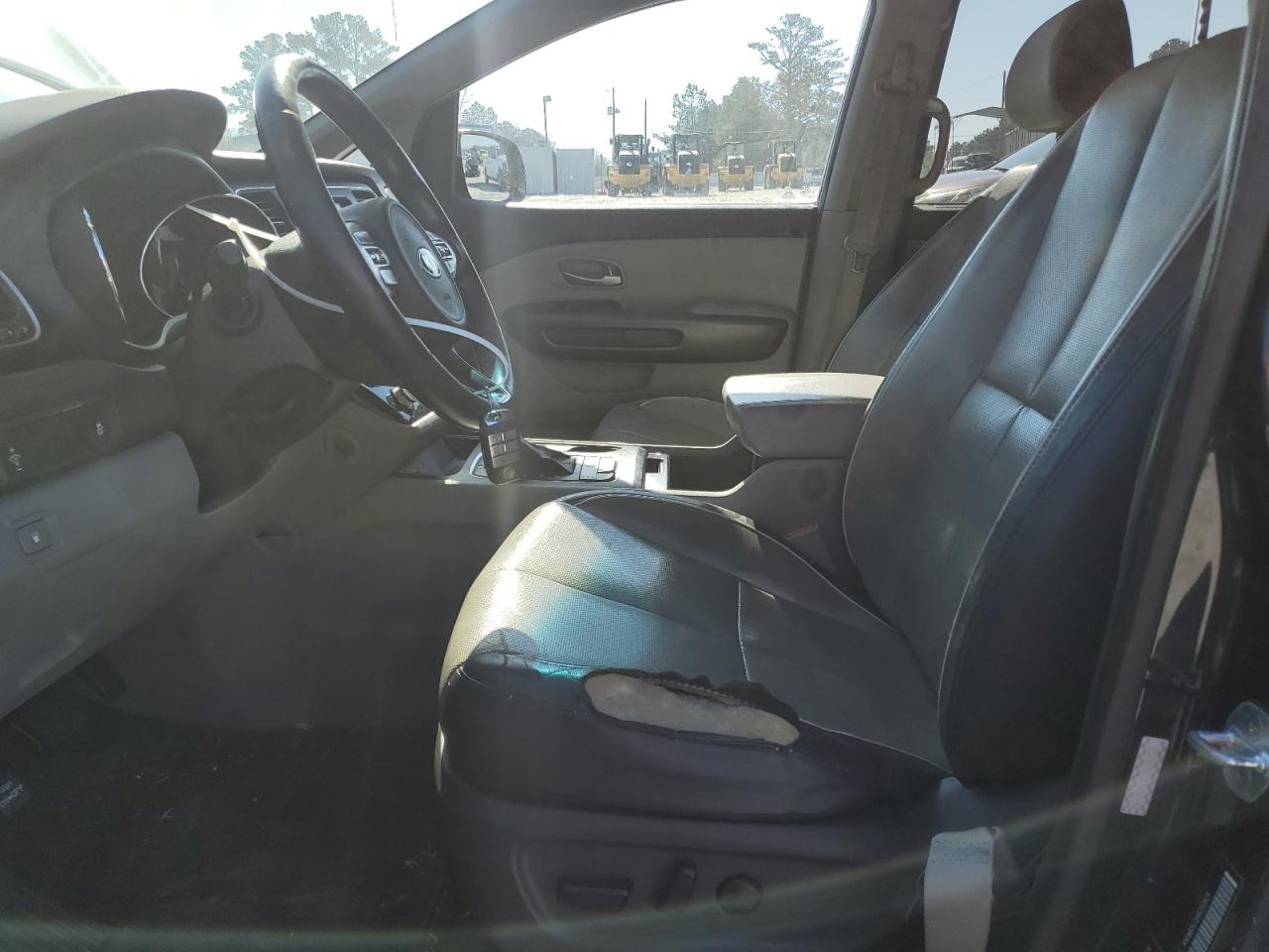 2017 Kia Sedona - Image 7