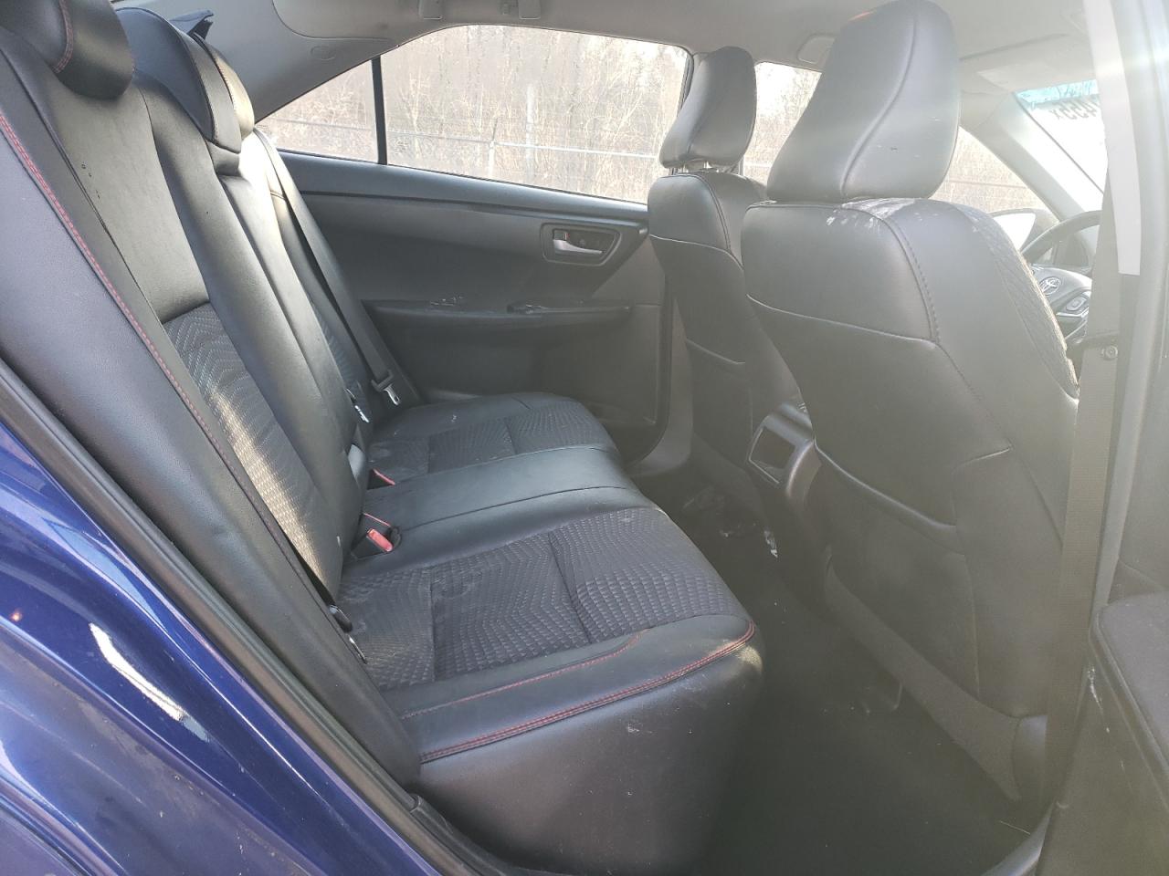 2015 Toyota Camry - Image 10