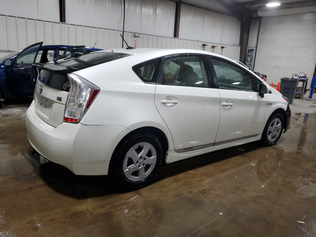 2011 Toyota Prius - Image 3