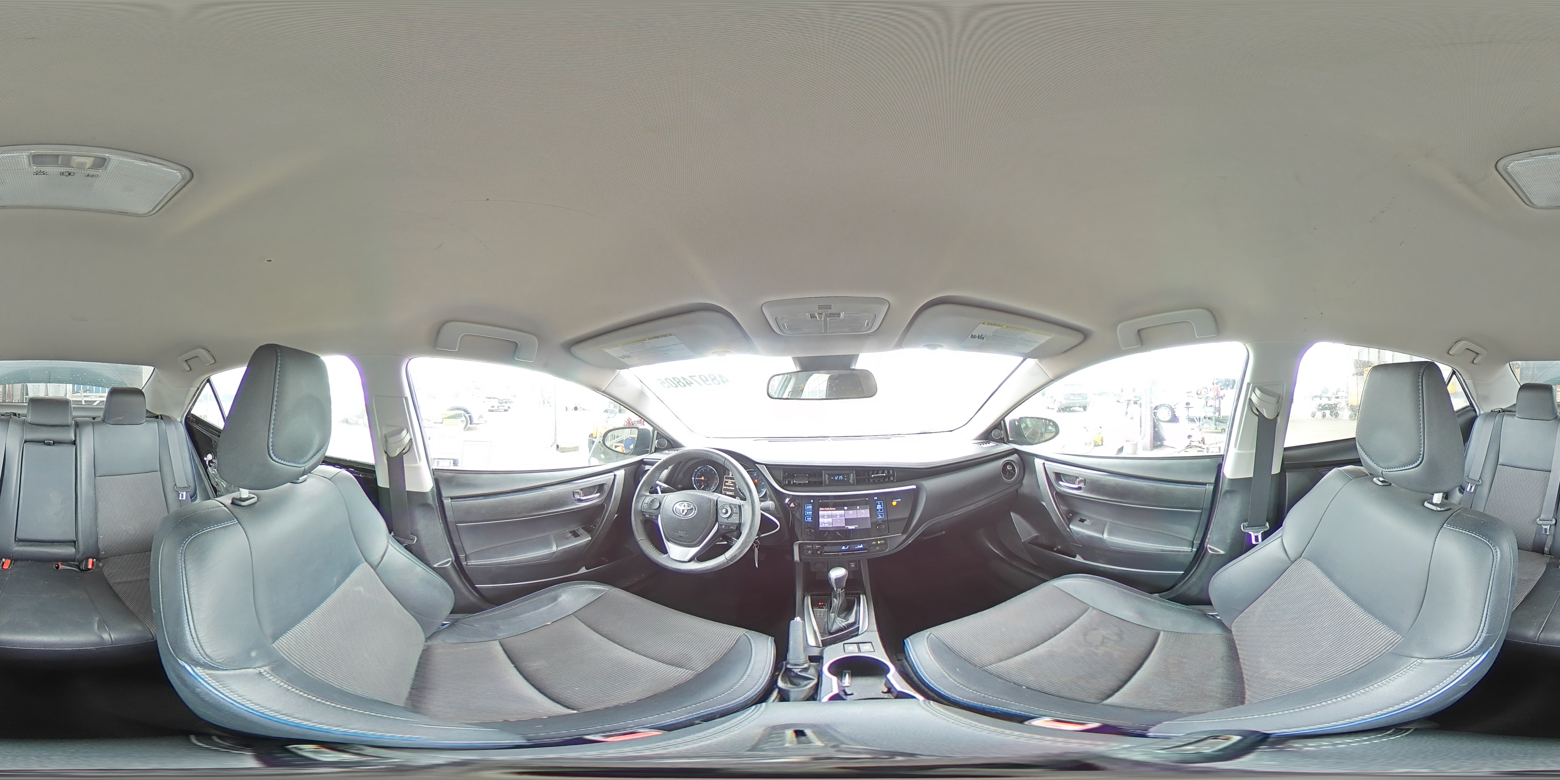2018 Toyota Corolla - Image 13