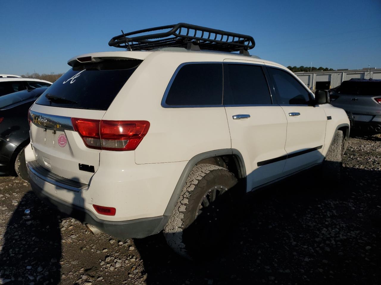 2011 Jeep Grand Cherokee - Image 3