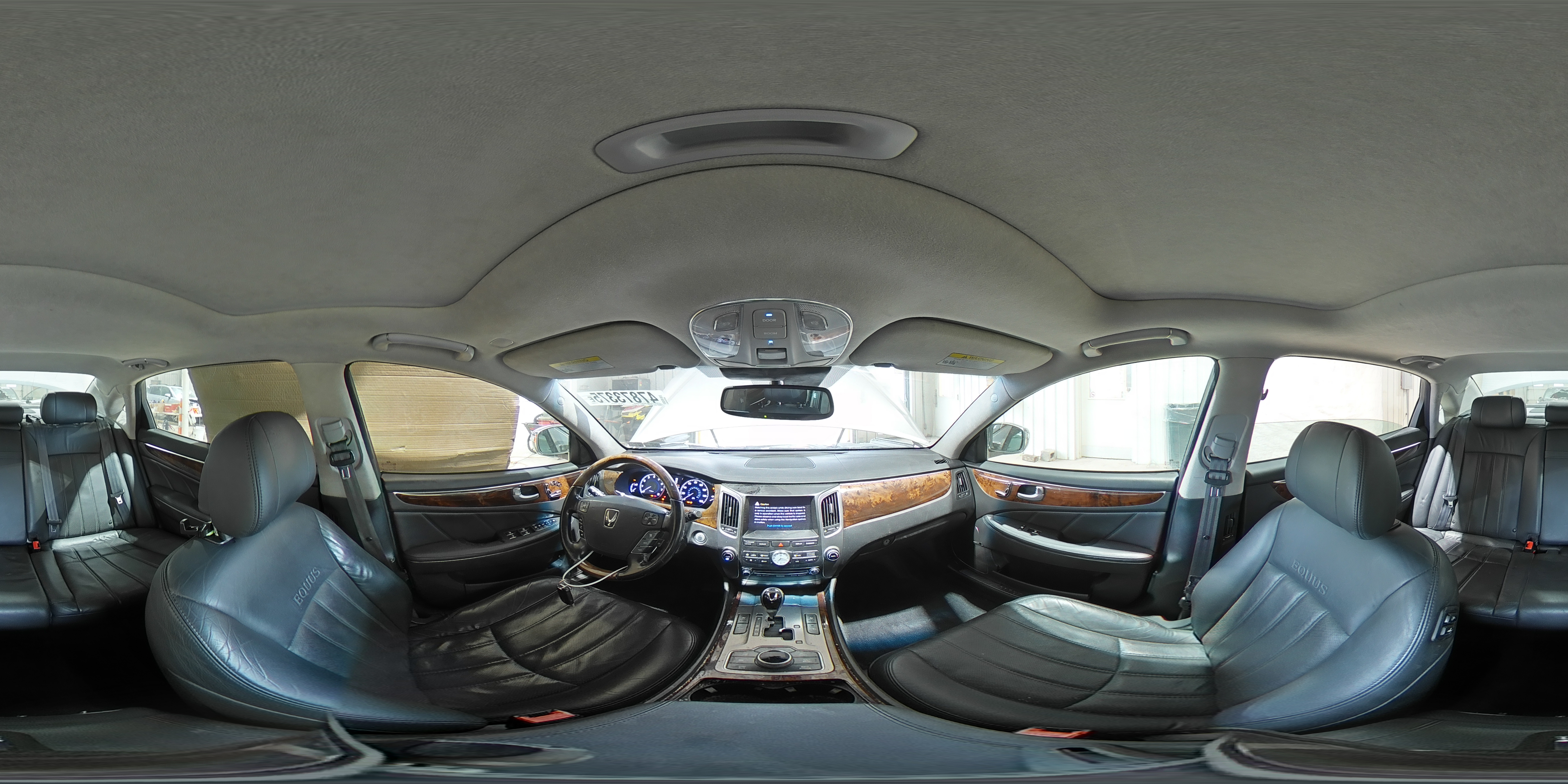 2012 Hyundai Equus - Image 15