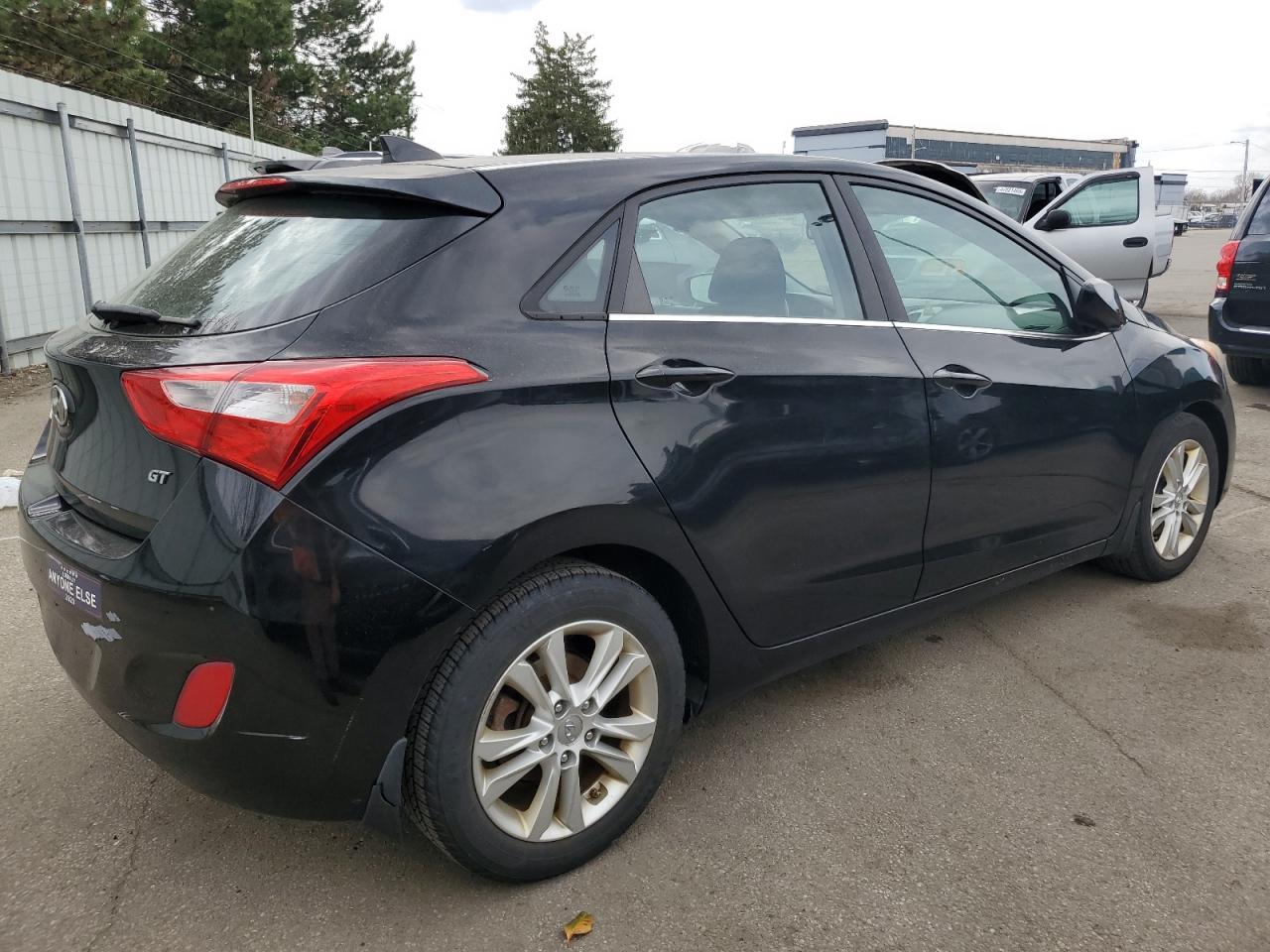 2013 Hyundai Elantra - Image 3