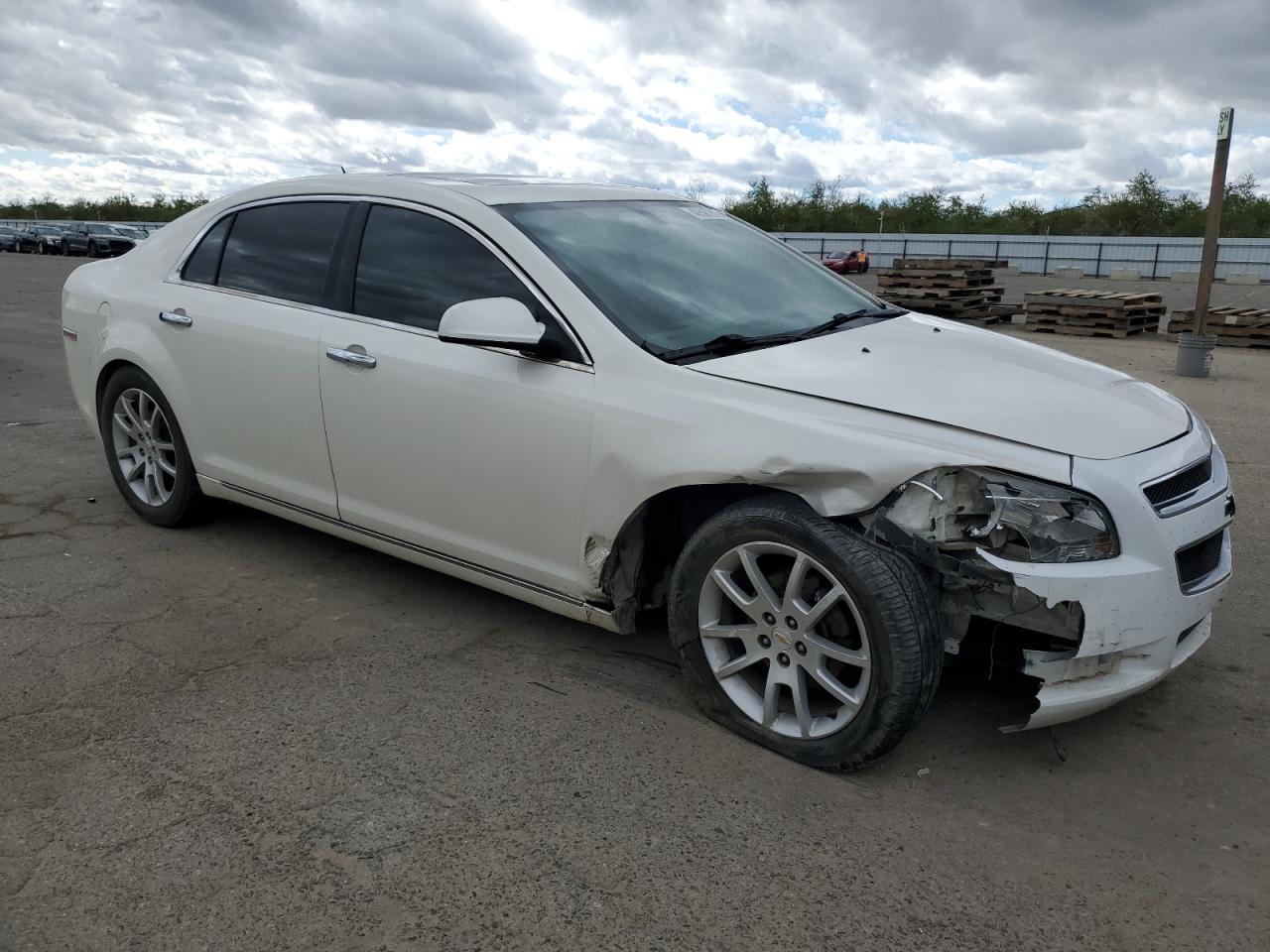 2011 Chevrolet Malibu - Image 4