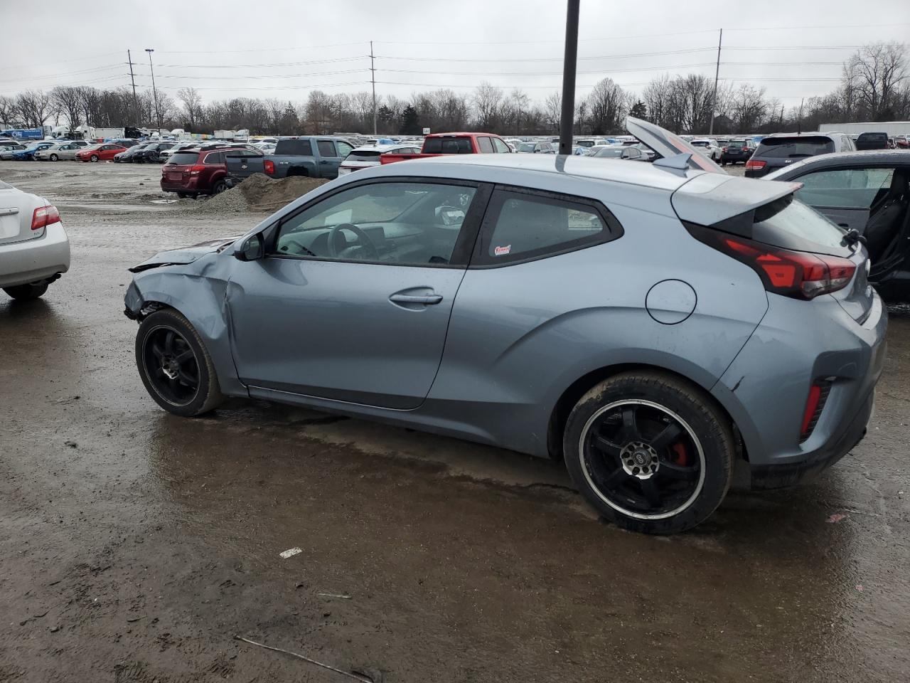 2019 Hyundai Veloster - Image 2
