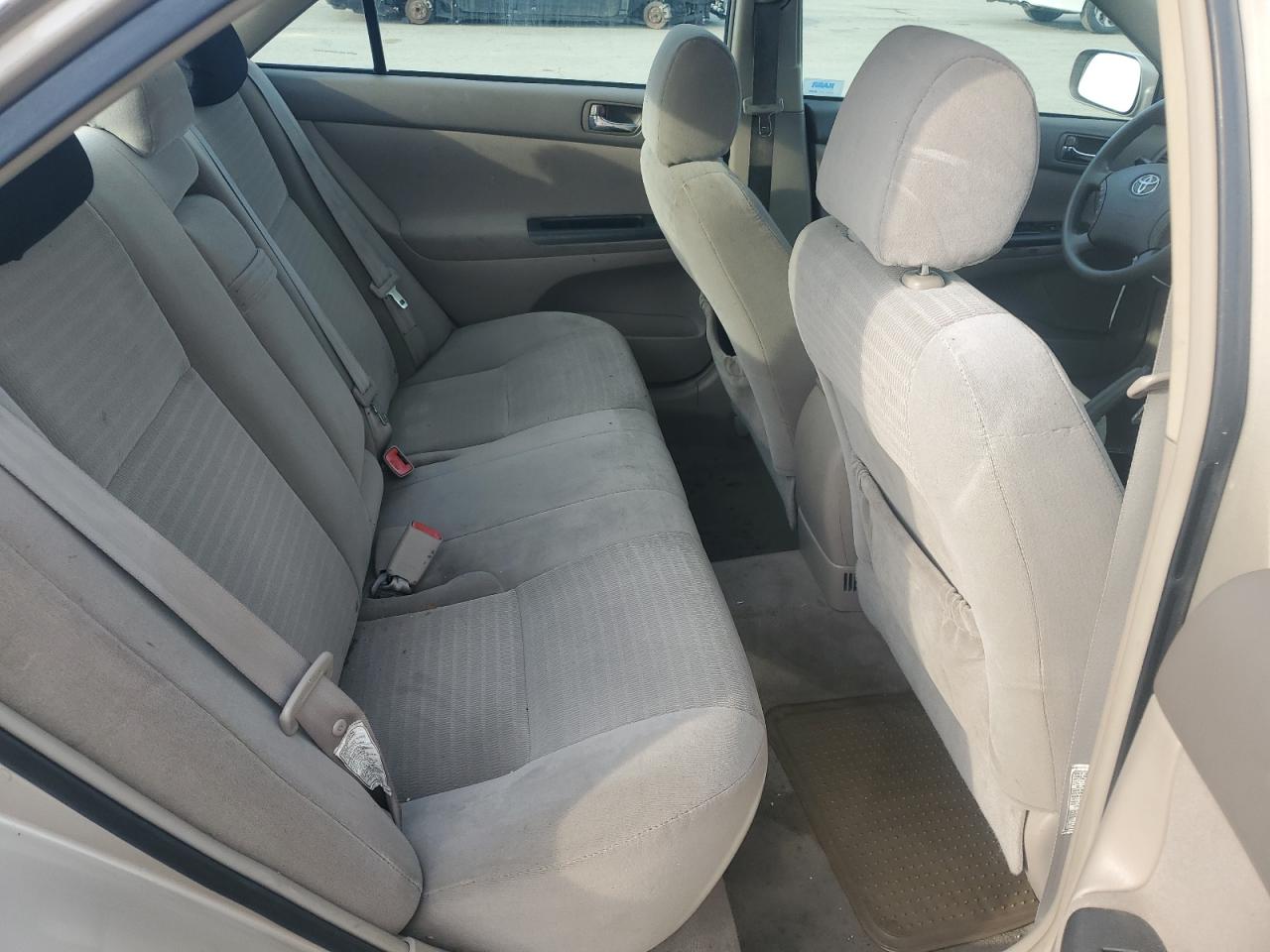 2005 Toyota Camry - Image 10