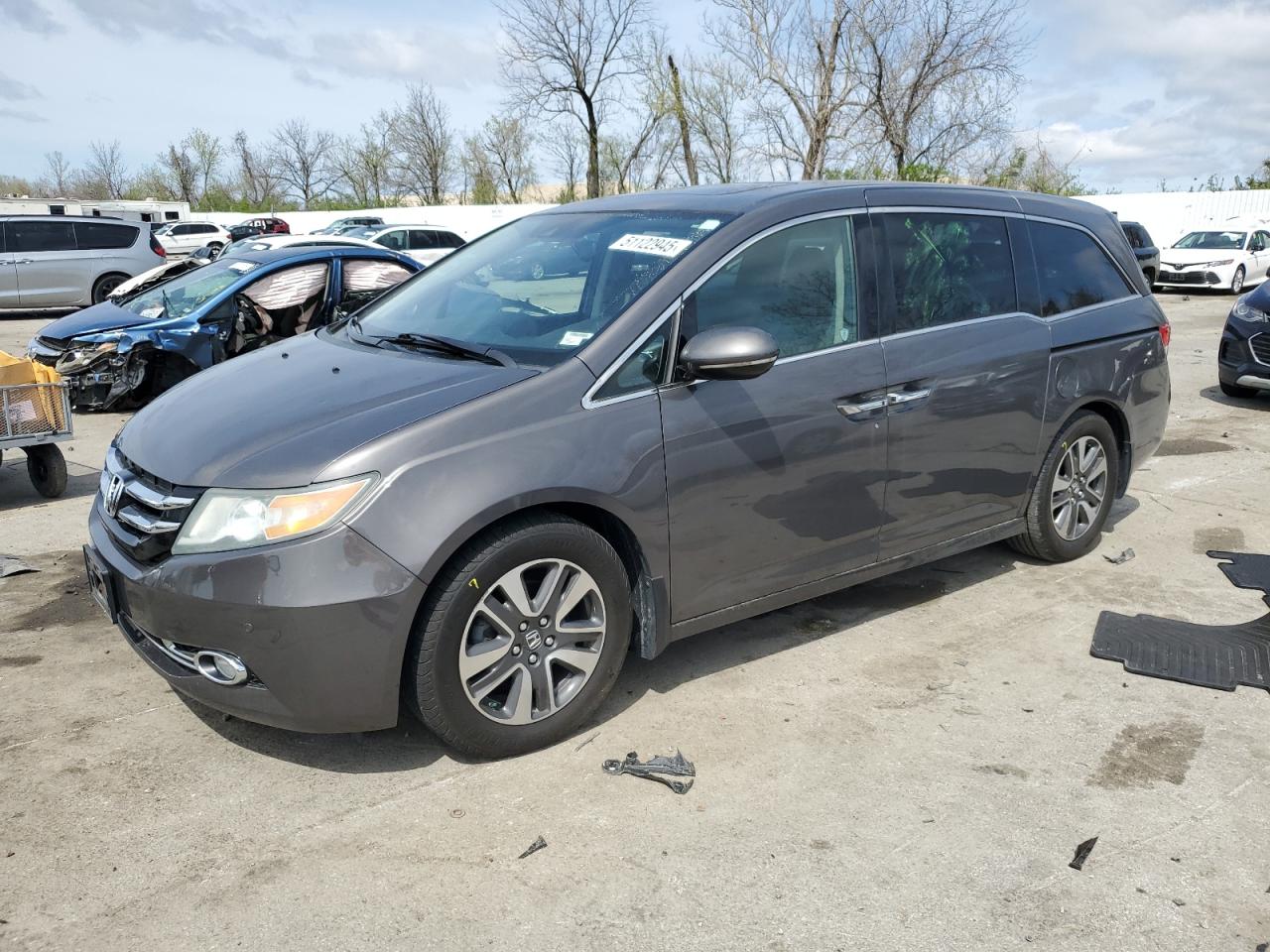 2016 Honda Odyssey Touring na sprzedaż w Bridgeton, MO - Hail