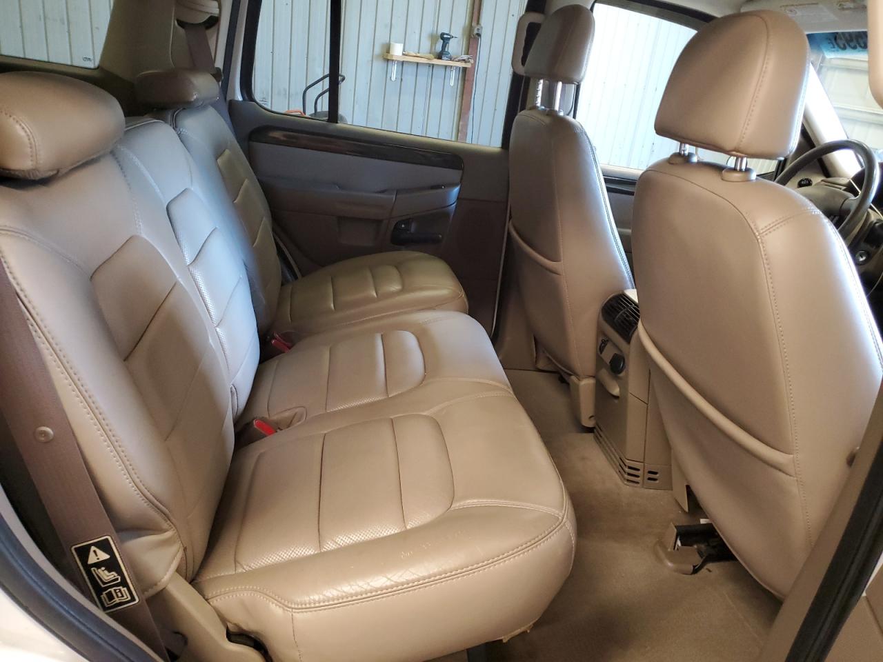2002 Ford Explorer - Image 12