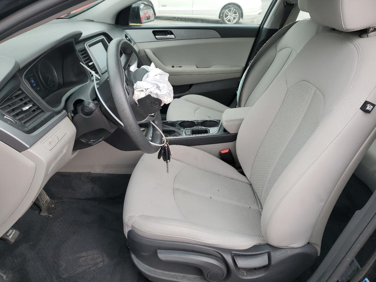 2019 Hyundai Sonata - Image 7