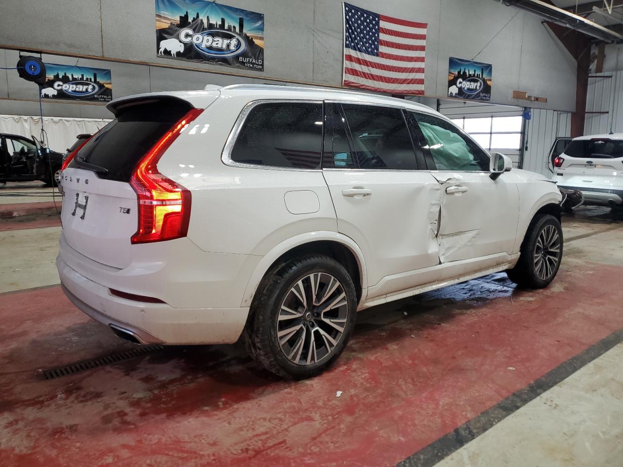 2020 Volvo XC90 - Image 3