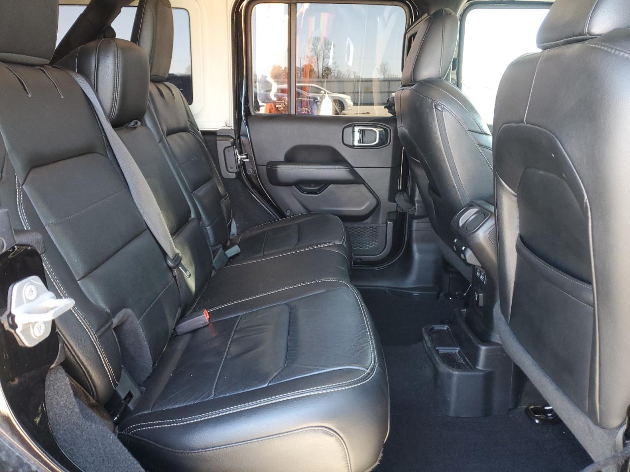 2019 Jeep Wrangler - Image 10