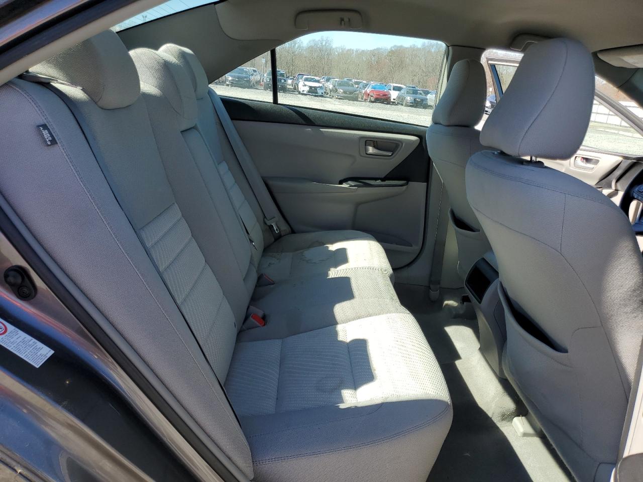 2015 Toyota Camry - Image 11