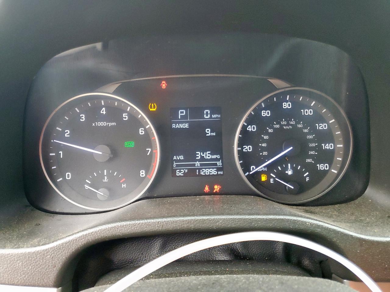 2018 Hyundai Elantra - Image 9