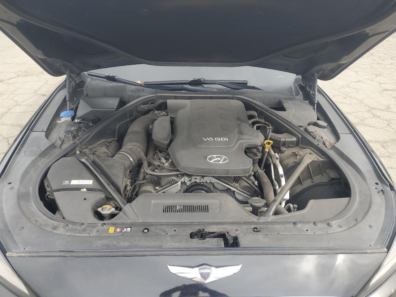 2016 Hyundai Genesis - Image 11