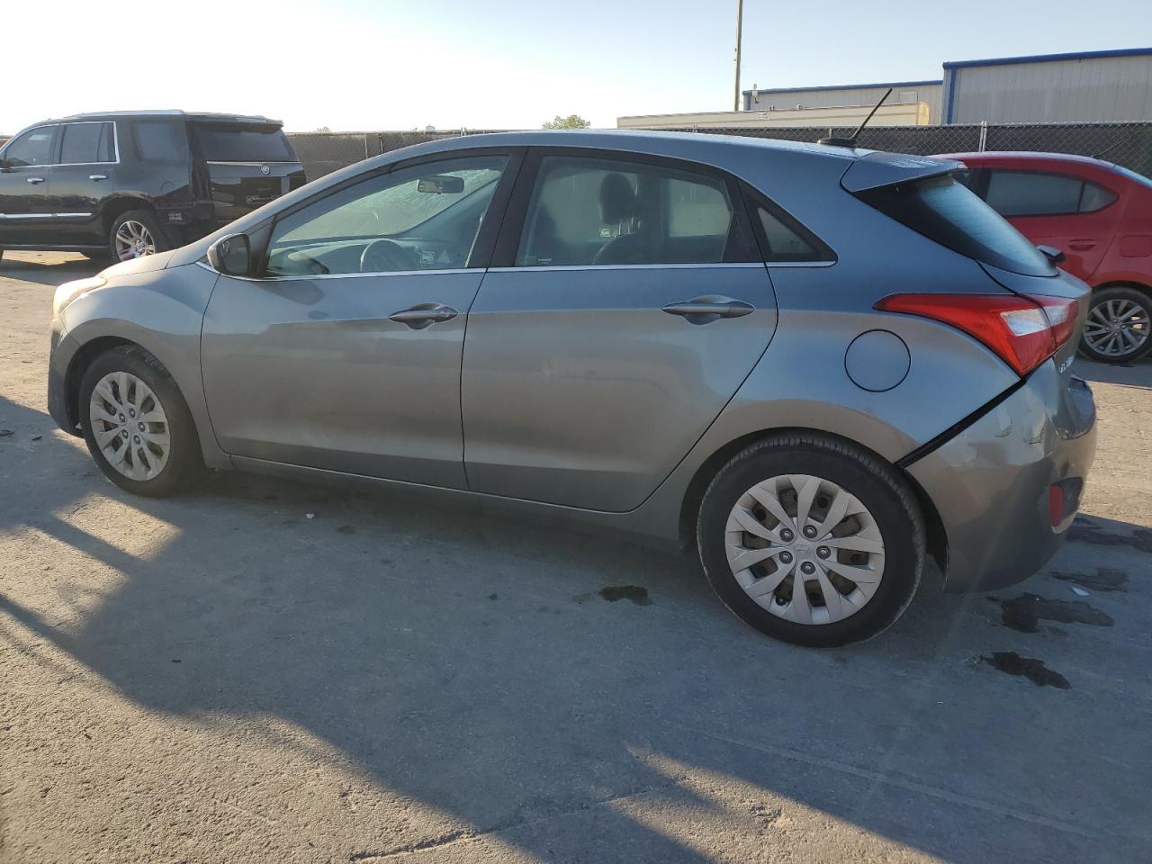 2017 Hyundai Elantra - Image 2