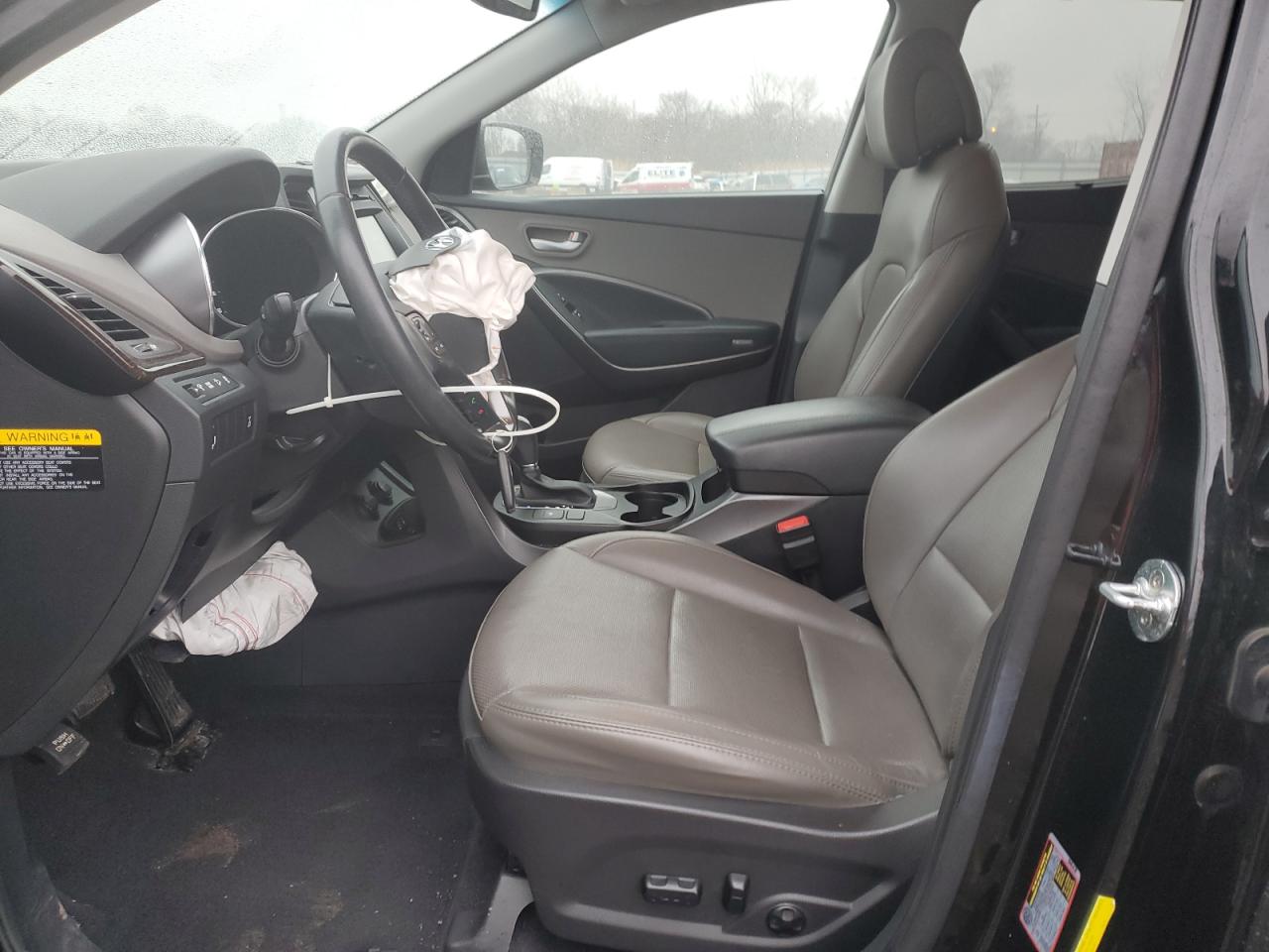 2017 Hyundai Santa Fe - Image 7