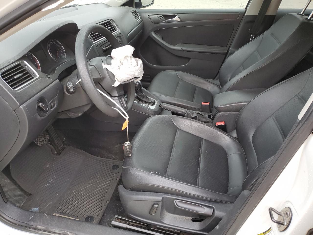 2014 Volkswagen Jetta - Image 7