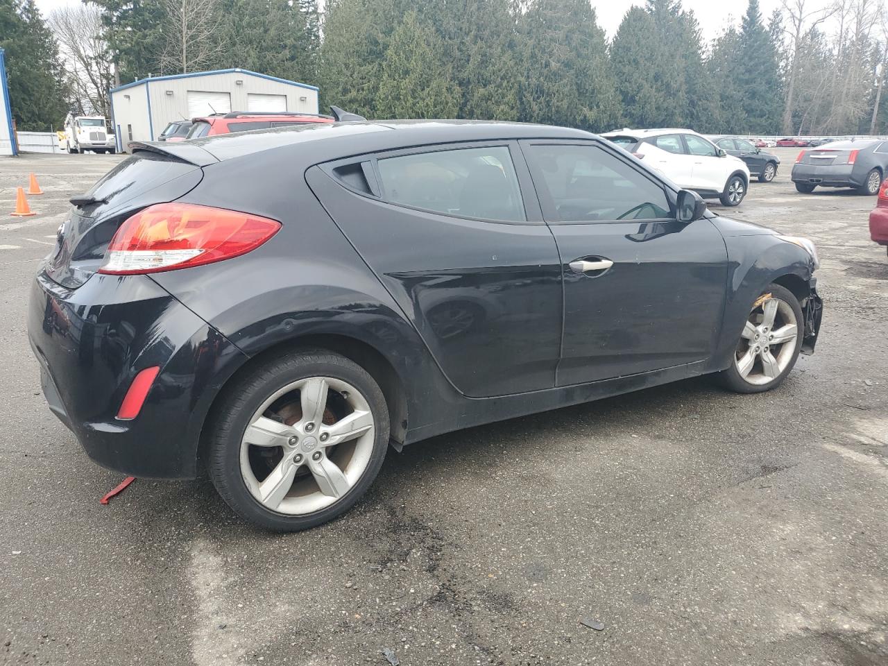 2013 Hyundai Veloster - Image 3