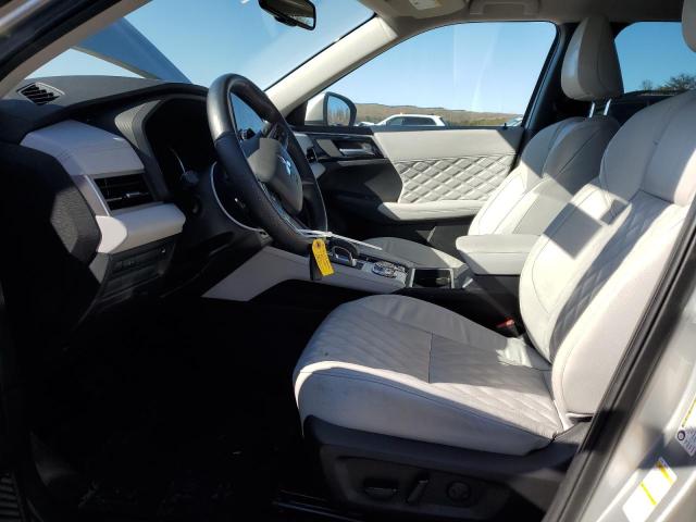 MITSUBISHI OUTLANDER 2022 Srebrny