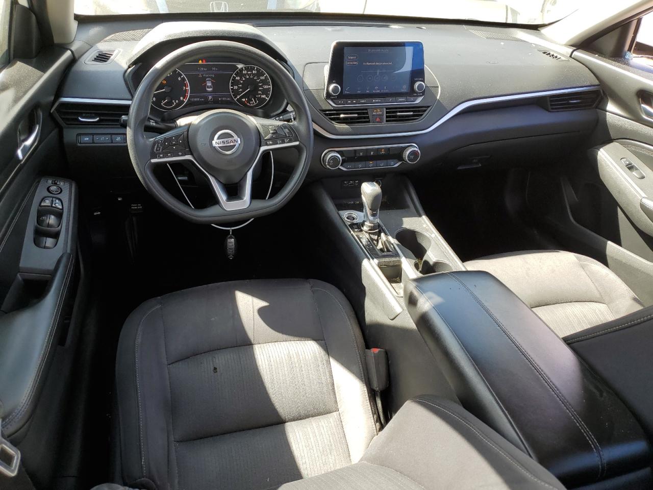 2020 Nissan Altima - Image 8