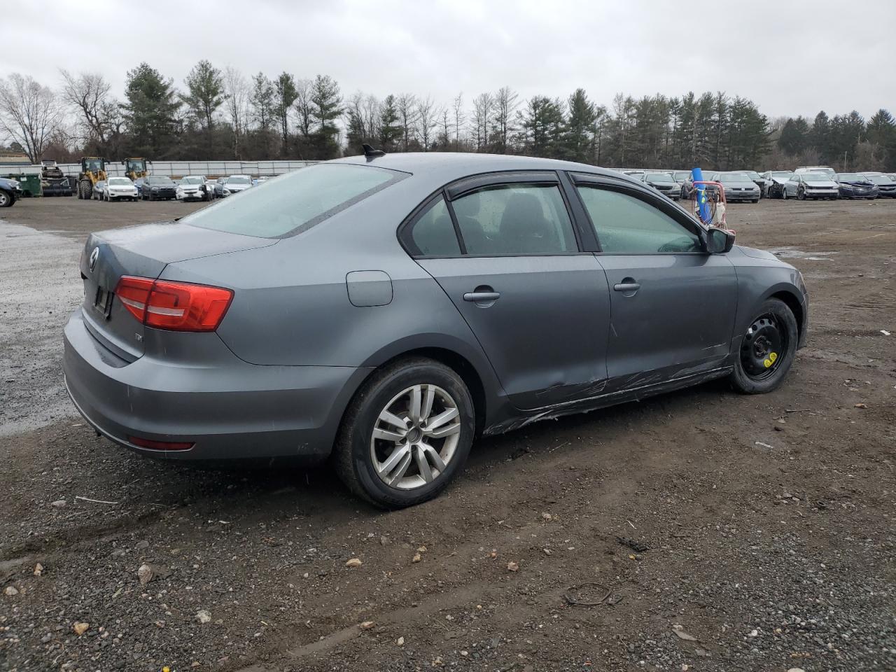 2015 Volkswagen Jetta - Image 3
