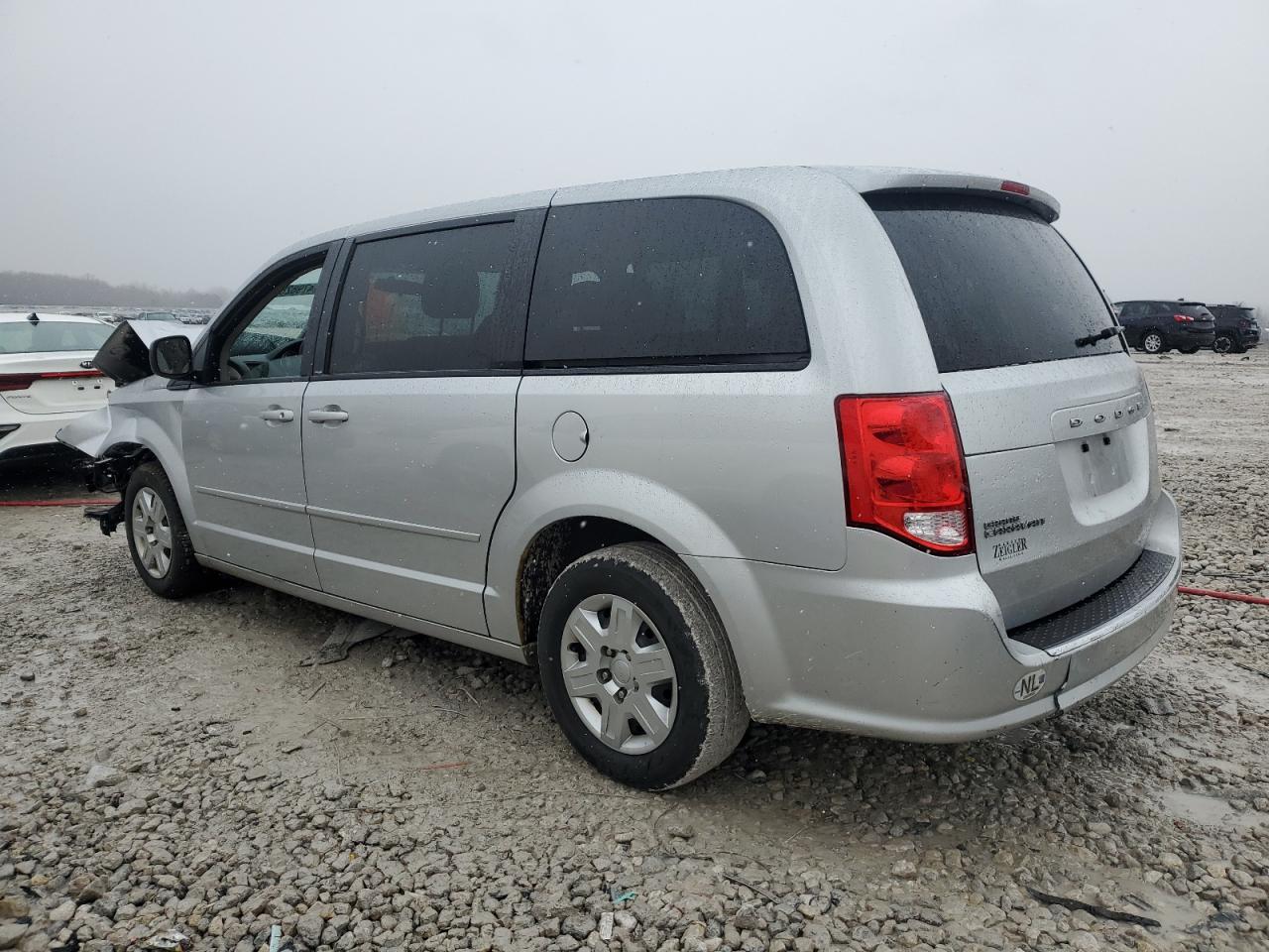 2012 Dodge Caravan - Image 2