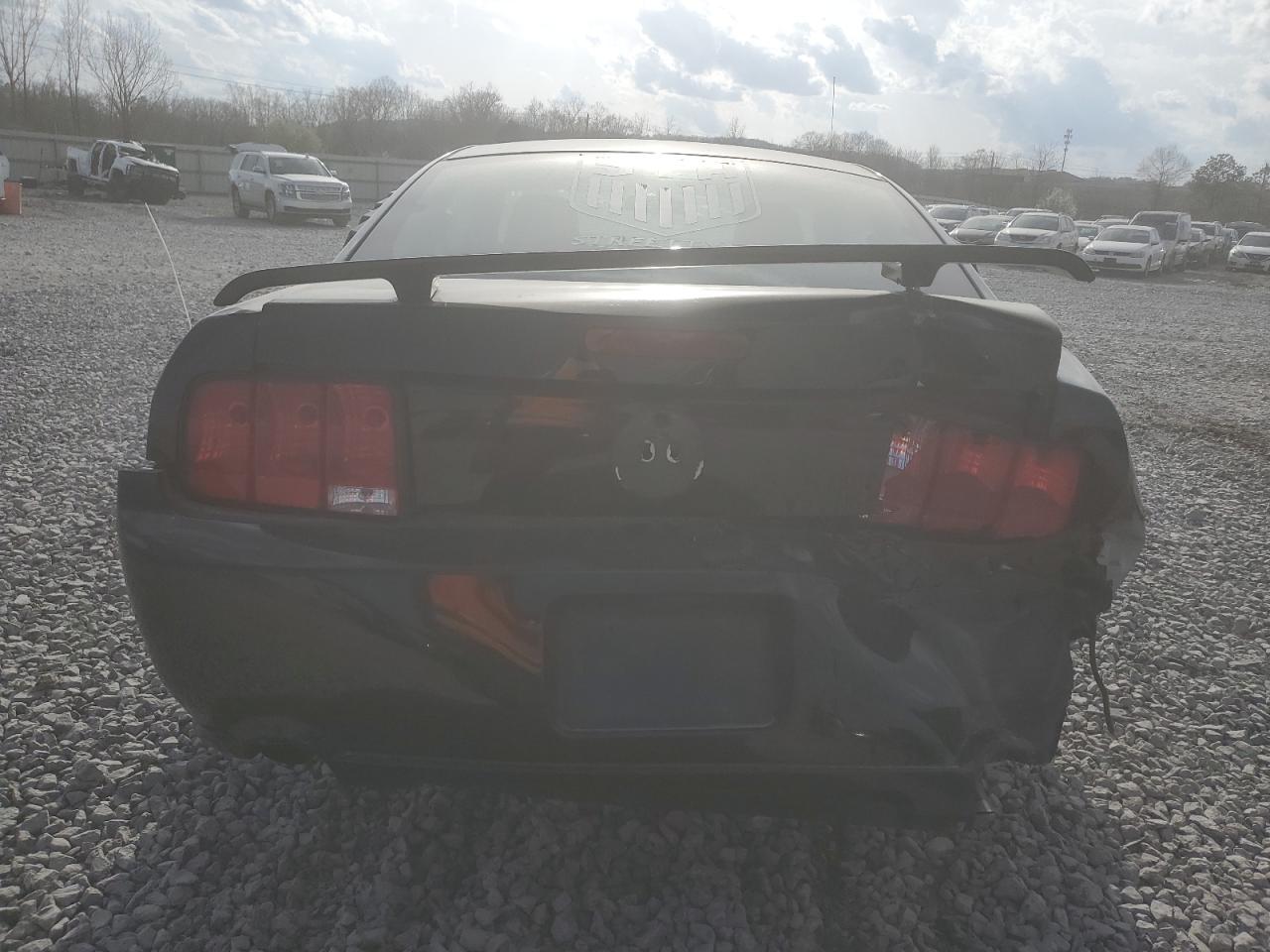 2005 Ford Mustang - Image 6