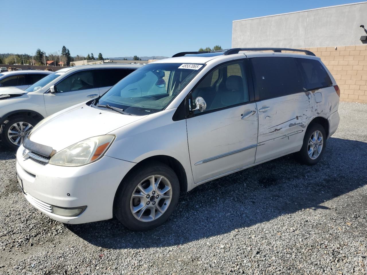 2005 Toyota Sienna - Image 1