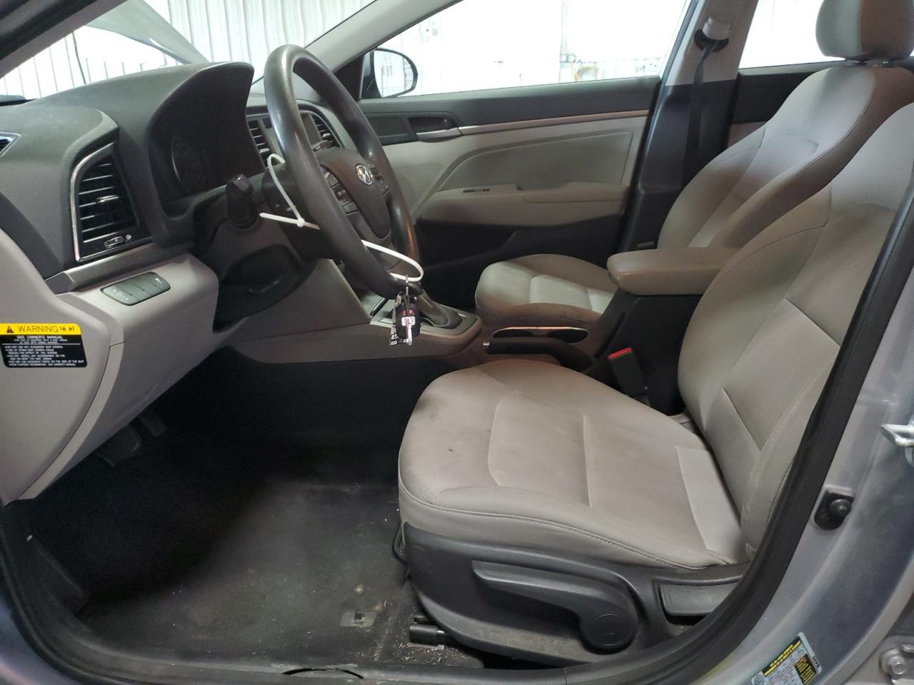 2017 Hyundai Elantra - Image 7
