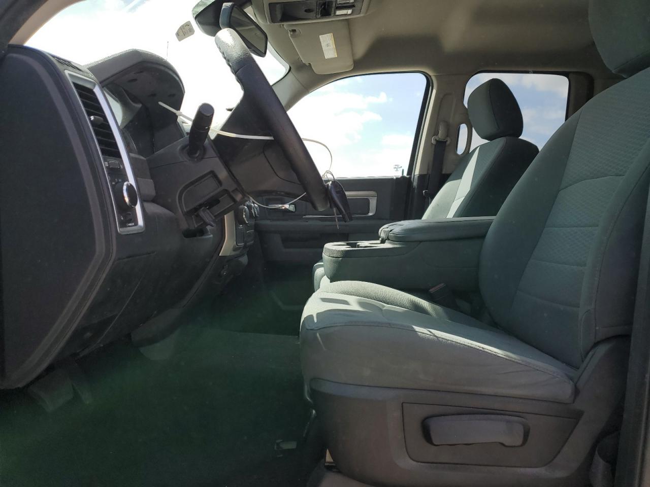 2016 RAM 1500 - Image 7