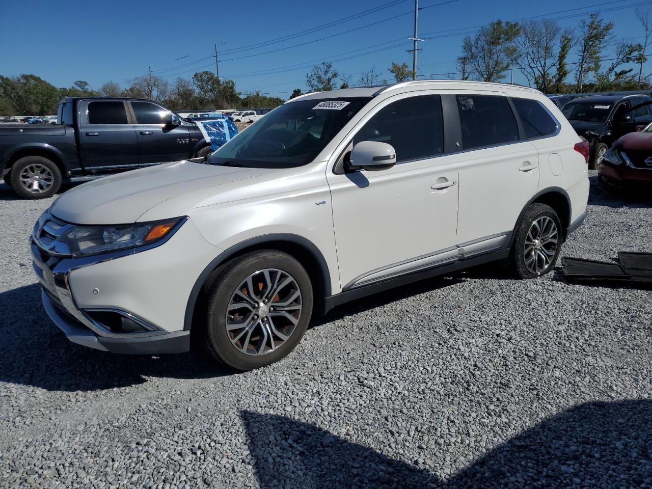 2016 Mitsubishi Outlander Gt for Sale in Riverview, FL - Minor Dent/Scratches