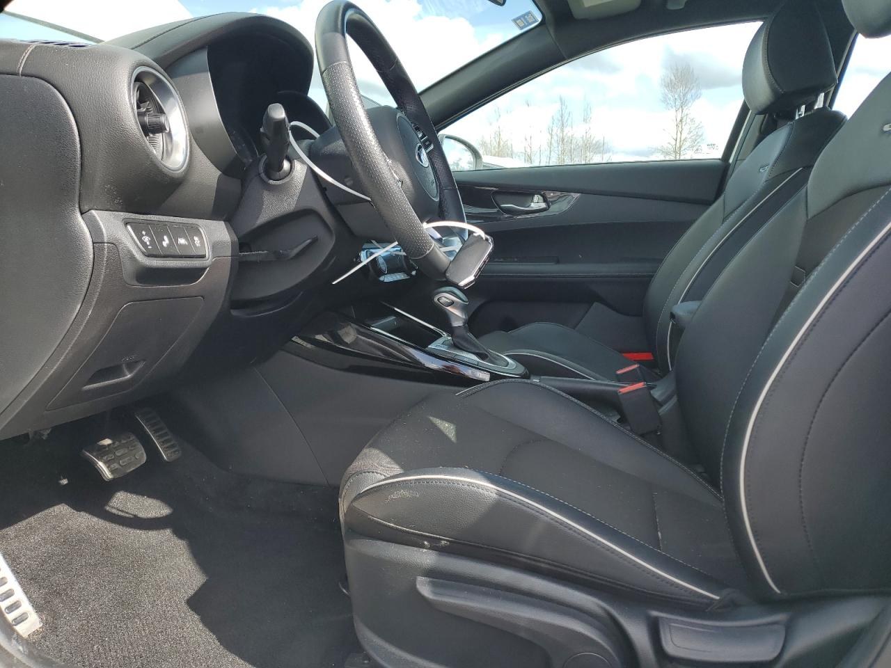 2020 Kia Forte - Image 7