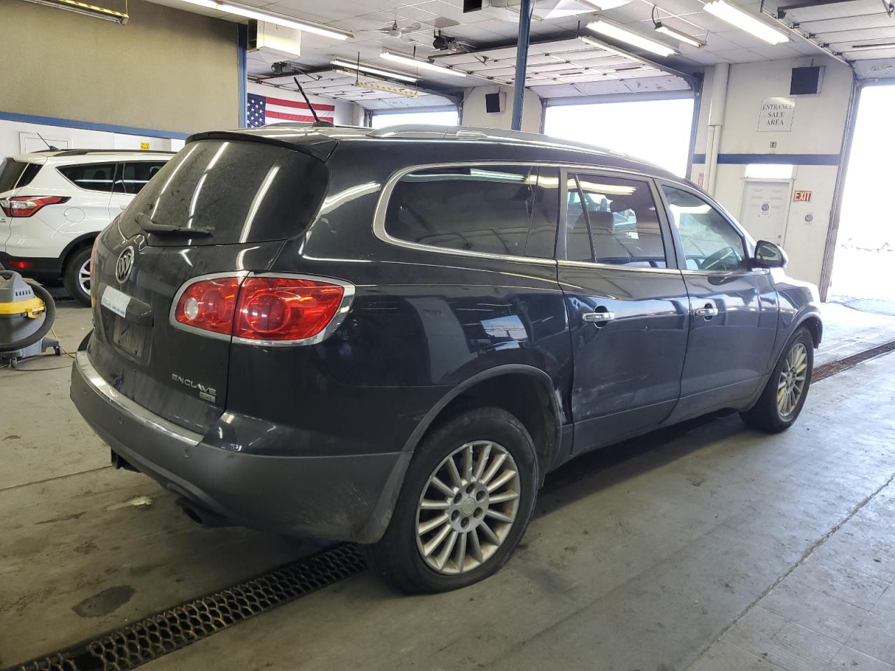 2011 Buick Enclave - Image 3