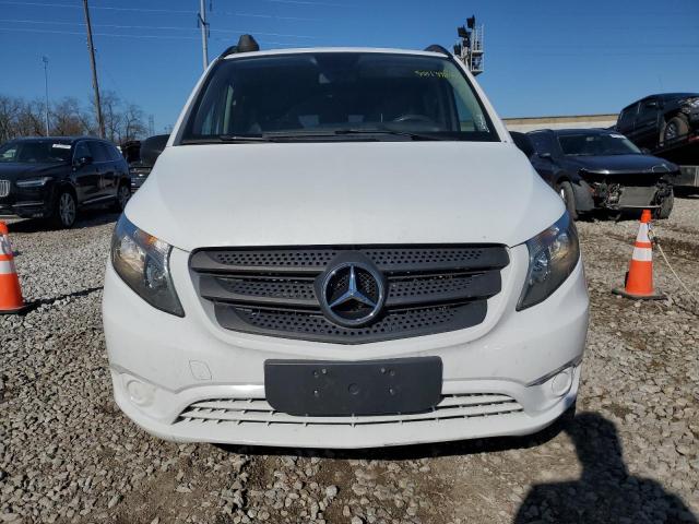 Minivans MERCEDES-BENZ METRIS 2016 Biały